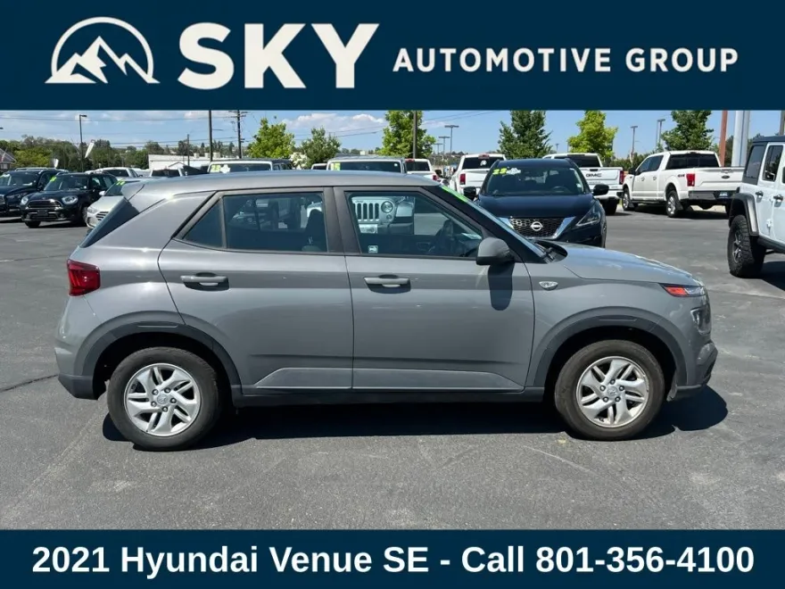 2021 Hyundai Venue SE photo 1