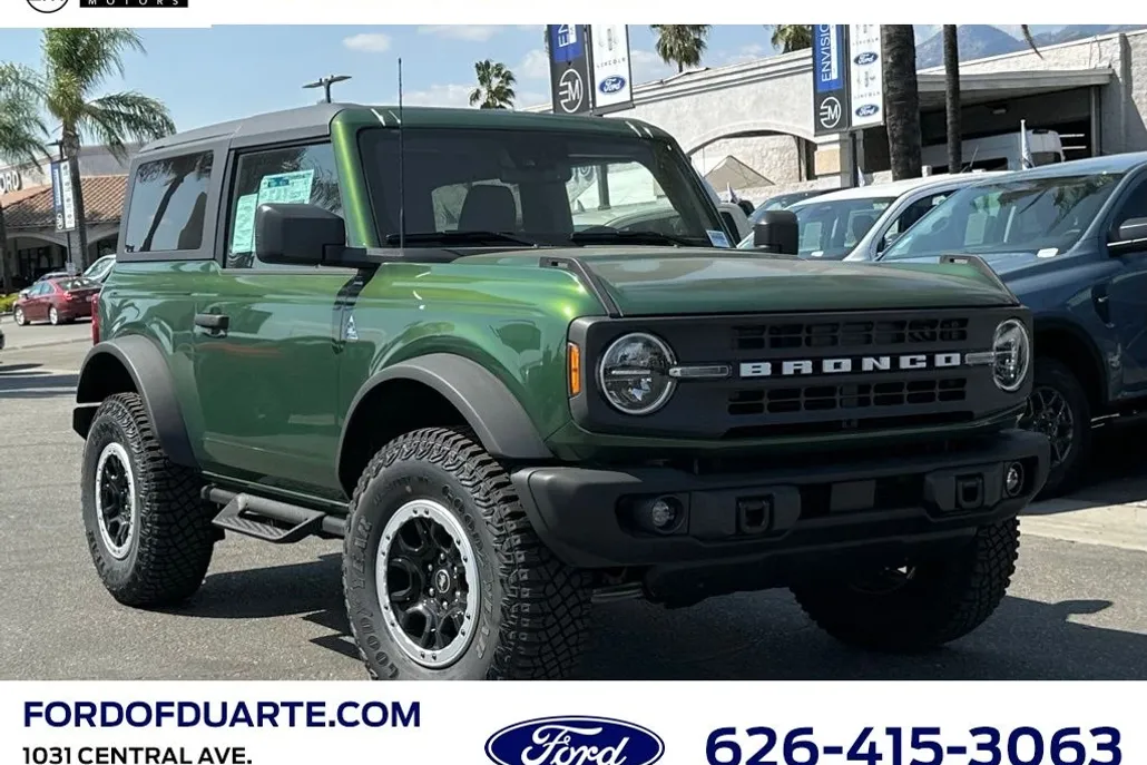 2024 Ford Bronco Black Diamond photo 1