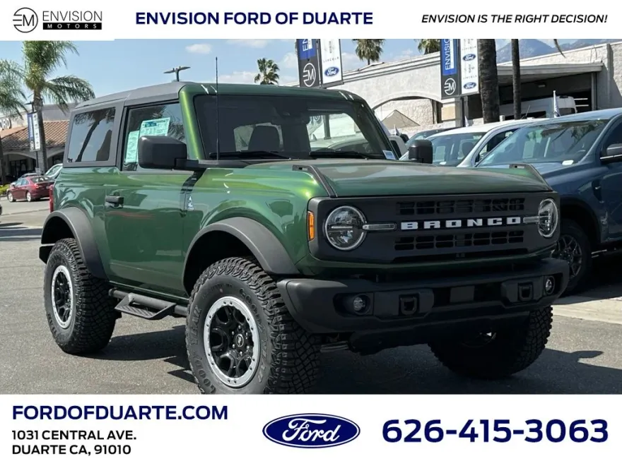 2024 Ford Bronco Black Diamond photo 1