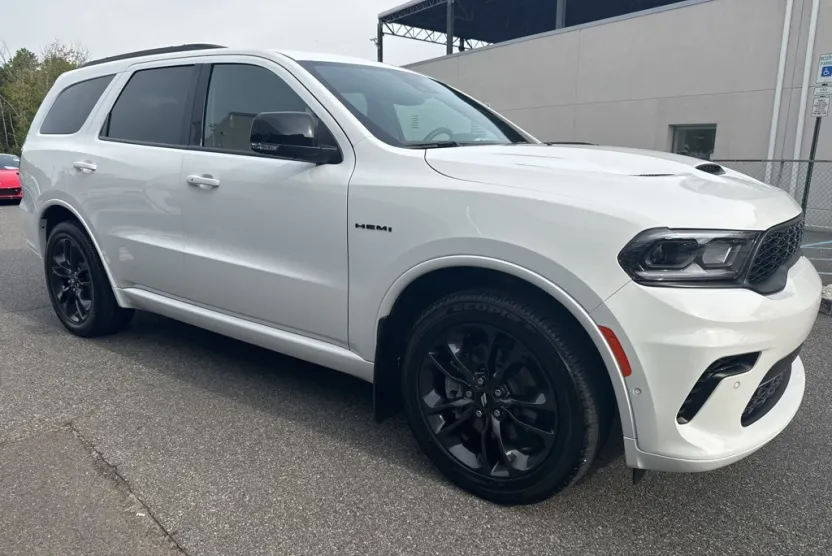 2025 Dodge Durango R/T Plus photo 1