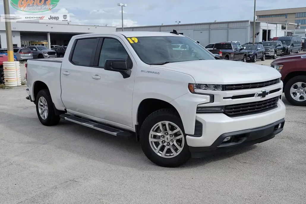 2019 Chevrolet Silverado 1500 RST photo 1