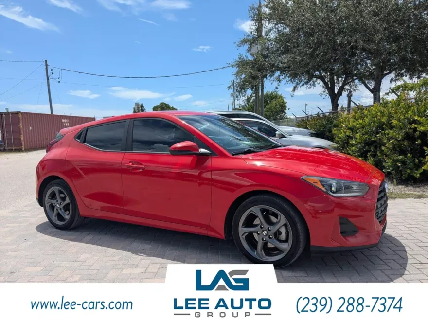 2019 Hyundai Veloster 2.0L Premium photo 1