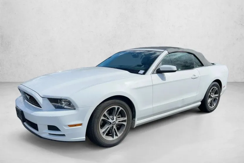 2014 Ford Mustang Base photo 1