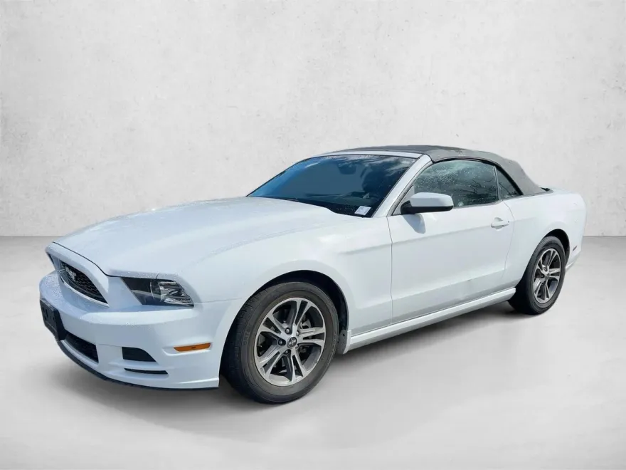 2014 Ford Mustang Base photo 1