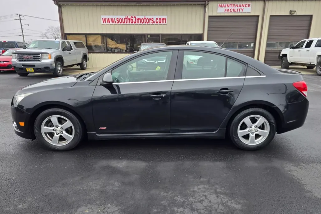 2014 Chevrolet Cruze 1500 photo 1
