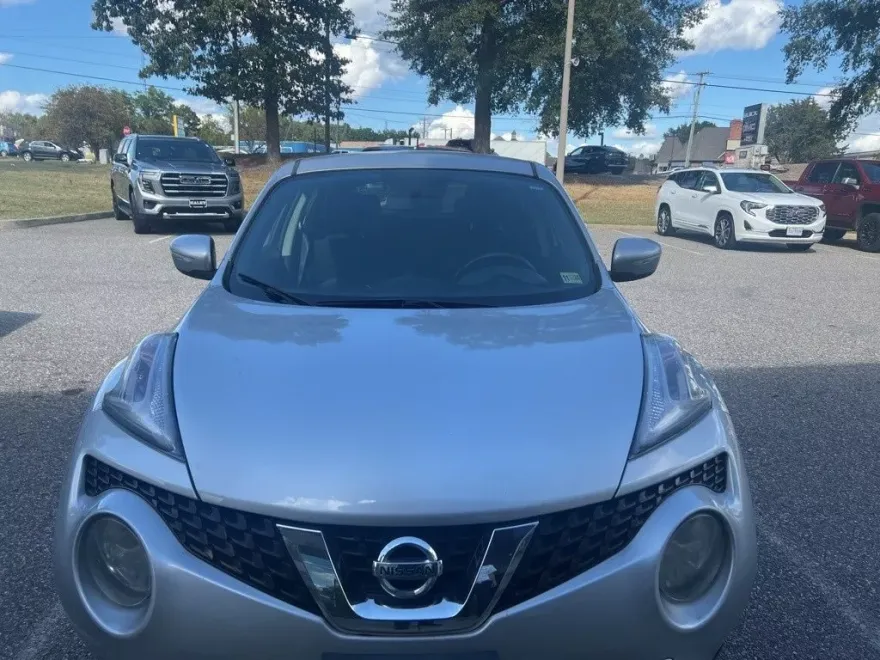2015 Nissan Juke S photo 1