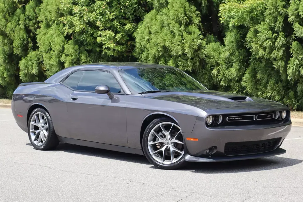 2022 Dodge Challenger GT photo 1