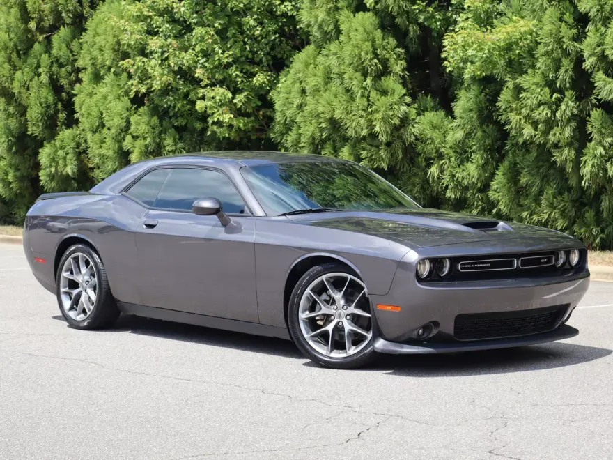 2022 Dodge Challenger GT photo 1
