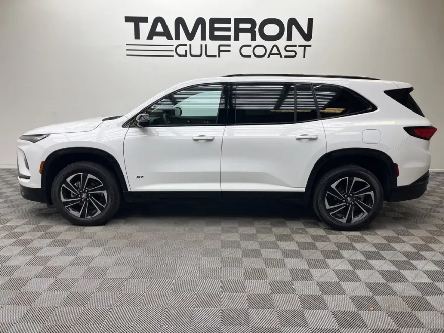 2025 Buick Enclave Sport Touring photo 1