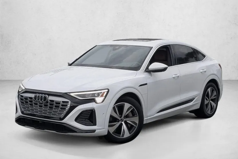 2024 Audi Q8 E-tron line Premium Plus photo 1