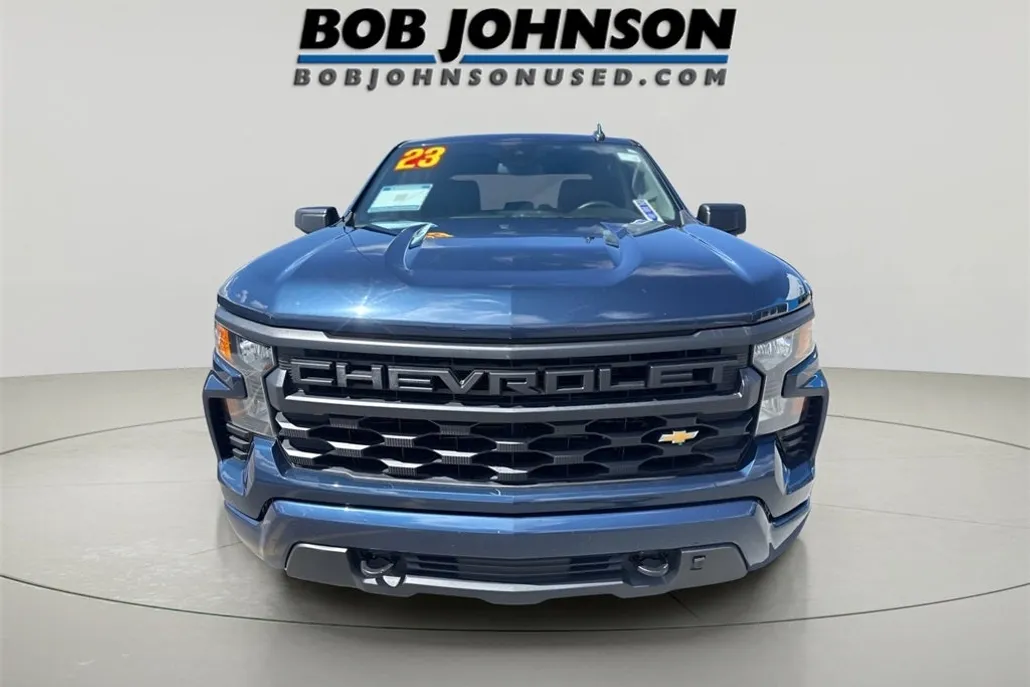 2023 Chevrolet Silverado 1500 Custom photo 1