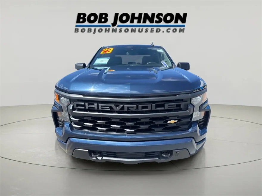 2023 Chevrolet Silverado 1500 Custom photo 1