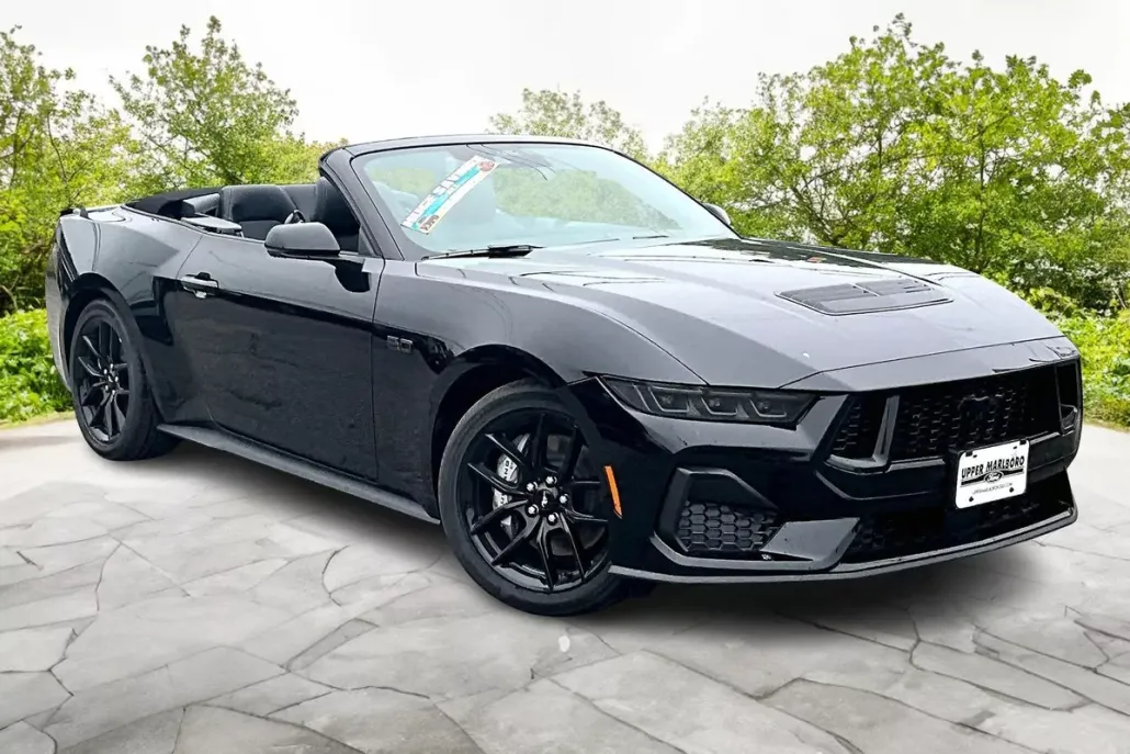 2025 Ford Mustang GT Premium photo 1