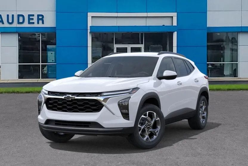 2026 Chevrolet Trax LT photo 1