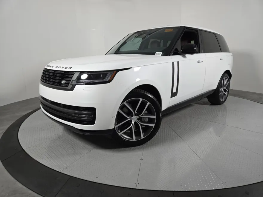2025 Land Rover Range Rover SE photo 1