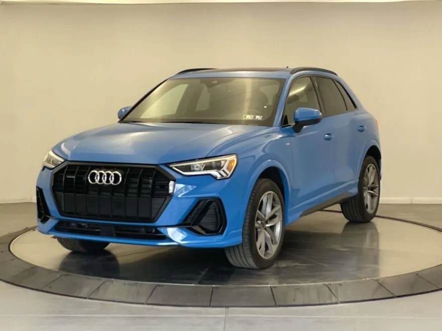 2022 Audi Q3 S line Premium Plus photo 1