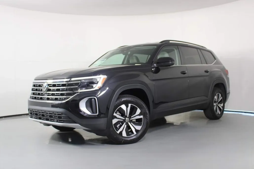 2026 Volkswagen Atlas SE photo 1