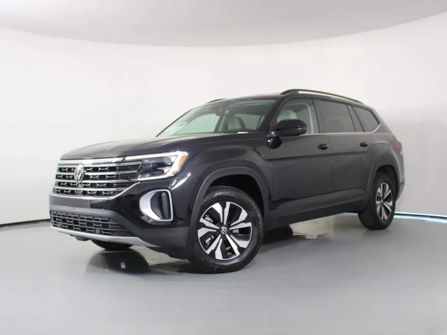 2026 Volkswagen Atlas SE photo 1