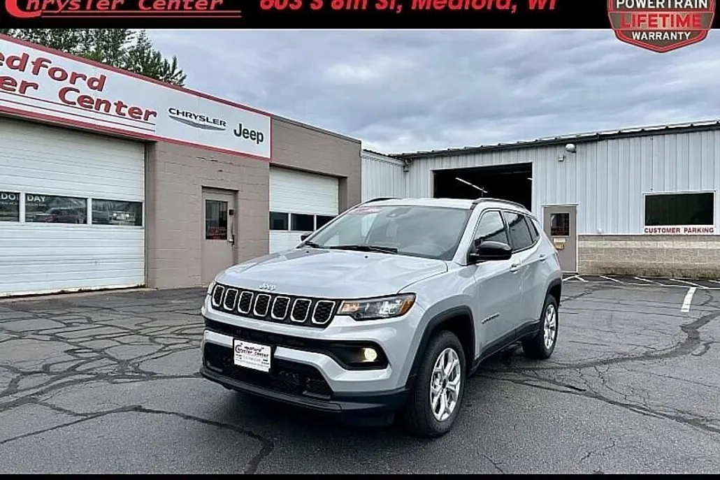 2025 Jeep Compass Latitude photo 1