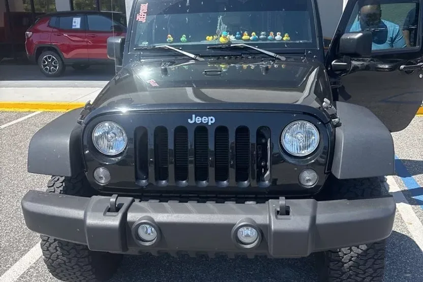 2017 Jeep Wrangler Sport photo 1