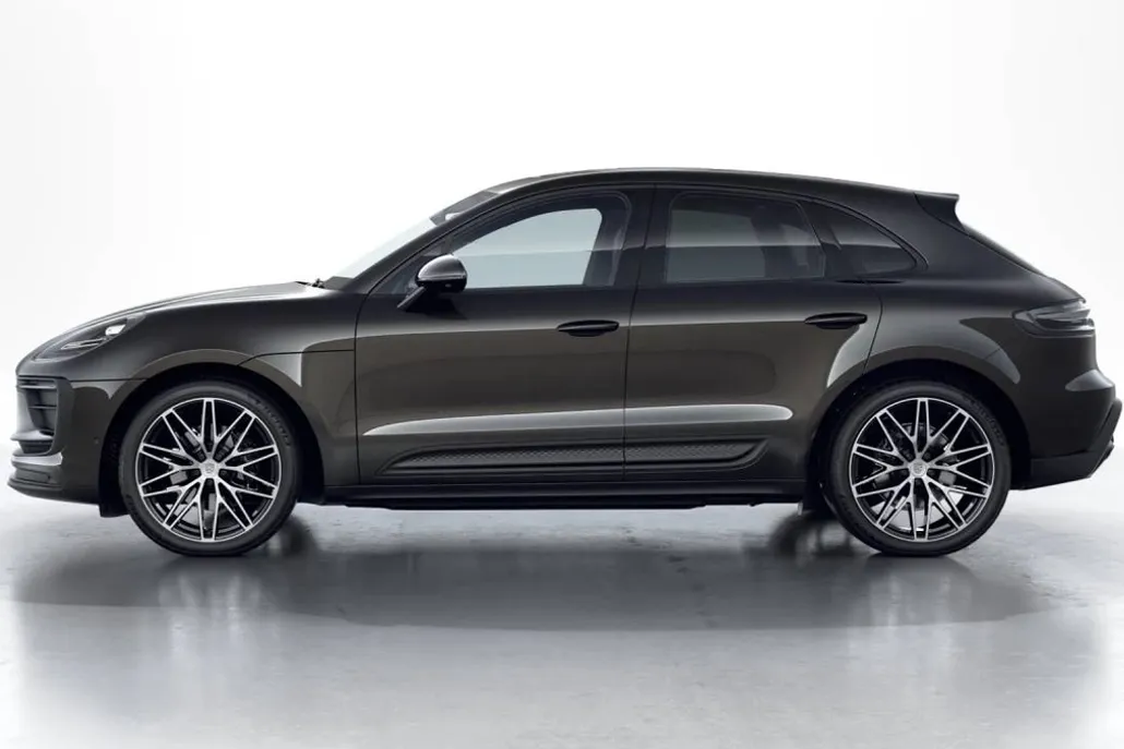 2026 Porsche Macan T photo 1