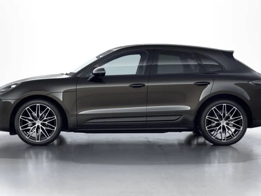2026 Porsche Macan T photo 1