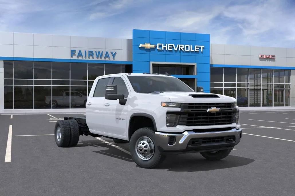 2025 Chevrolet Silverado 3500HD Work Truck photo 1