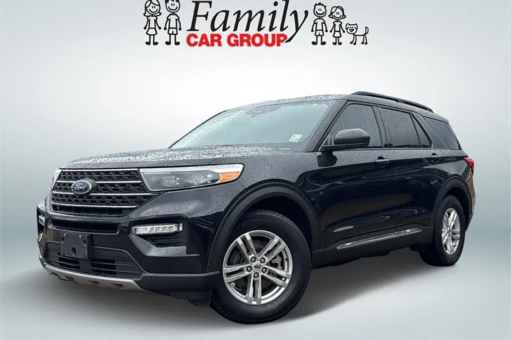 2022 Ford Explorer XLT photo 1