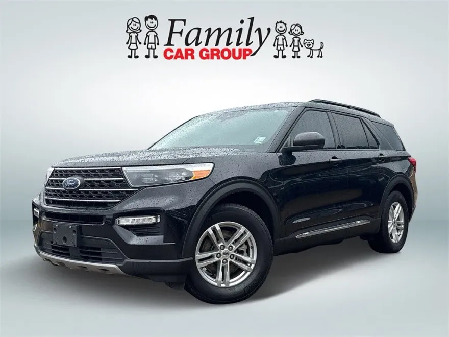 2022 Ford Explorer XLT photo 1