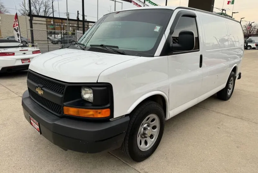 2013 Chevrolet Express 1500 Cargo Van photo 1