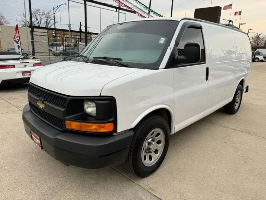 2013 Chevrolet Express 1500 Cargo Van photo 1
