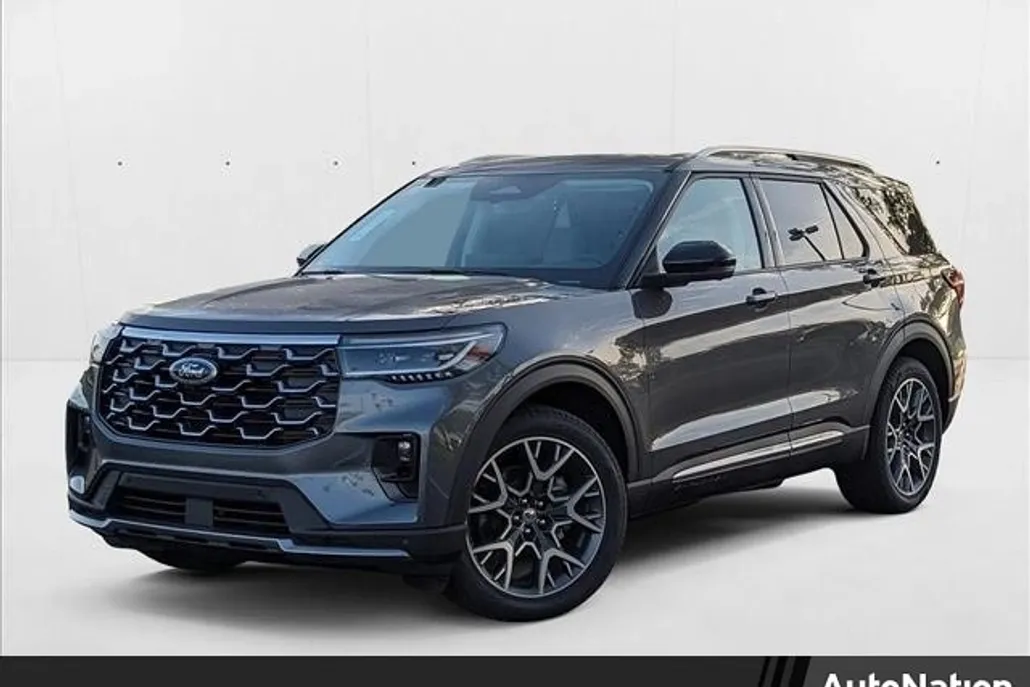 2025 Ford Explorer Platinum photo 1