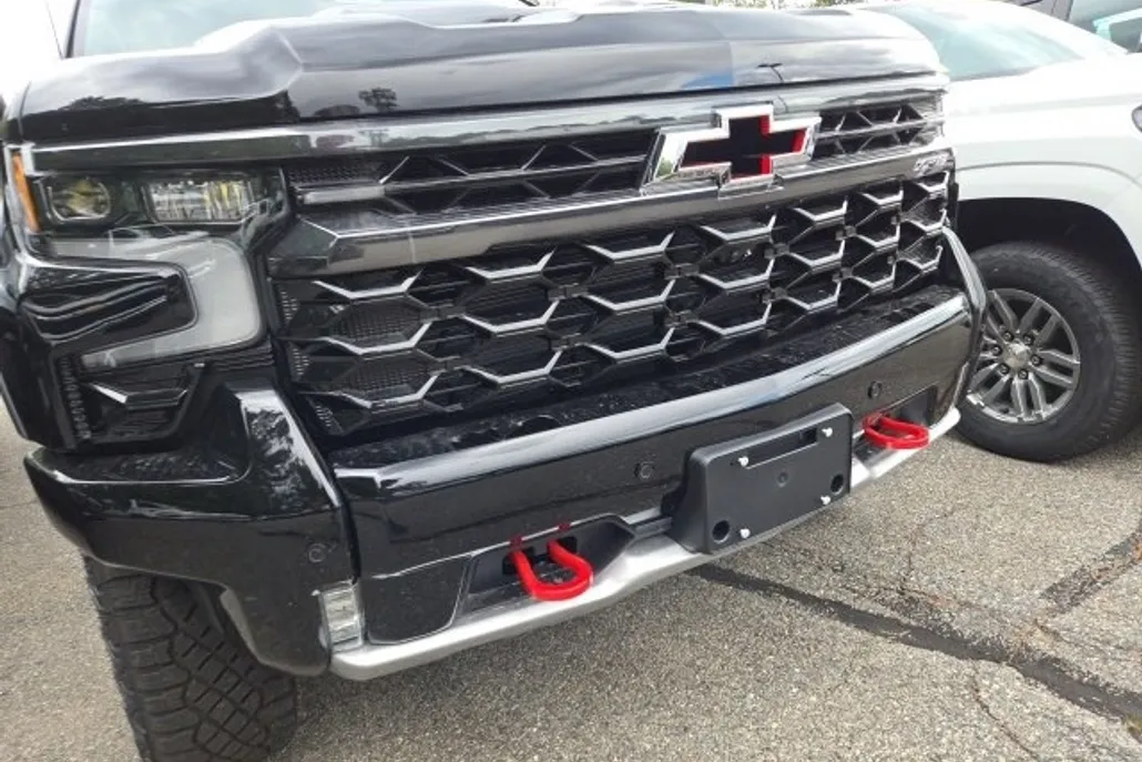 2026 Chevrolet Silverado ZR2 photo 1