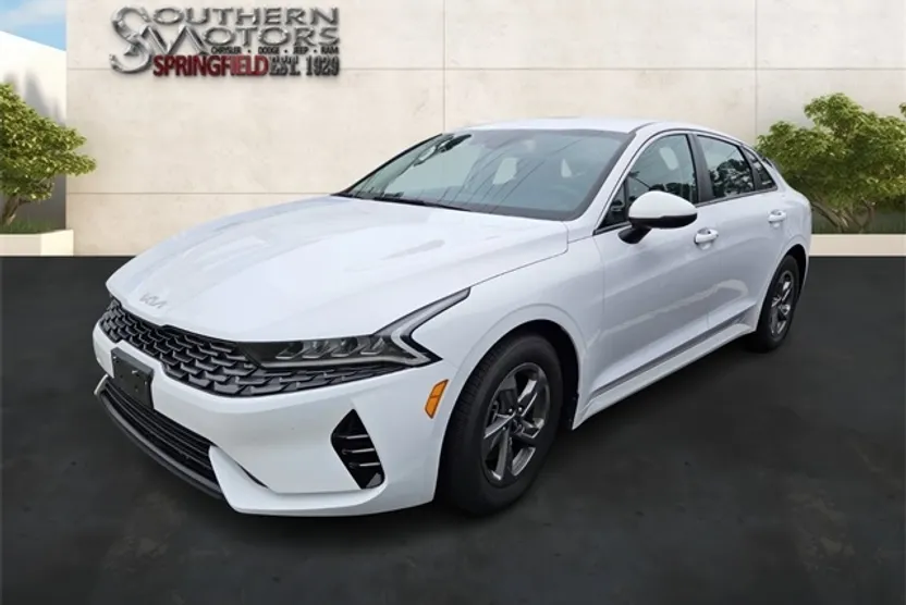 2023 Kia K5 LXS photo 1