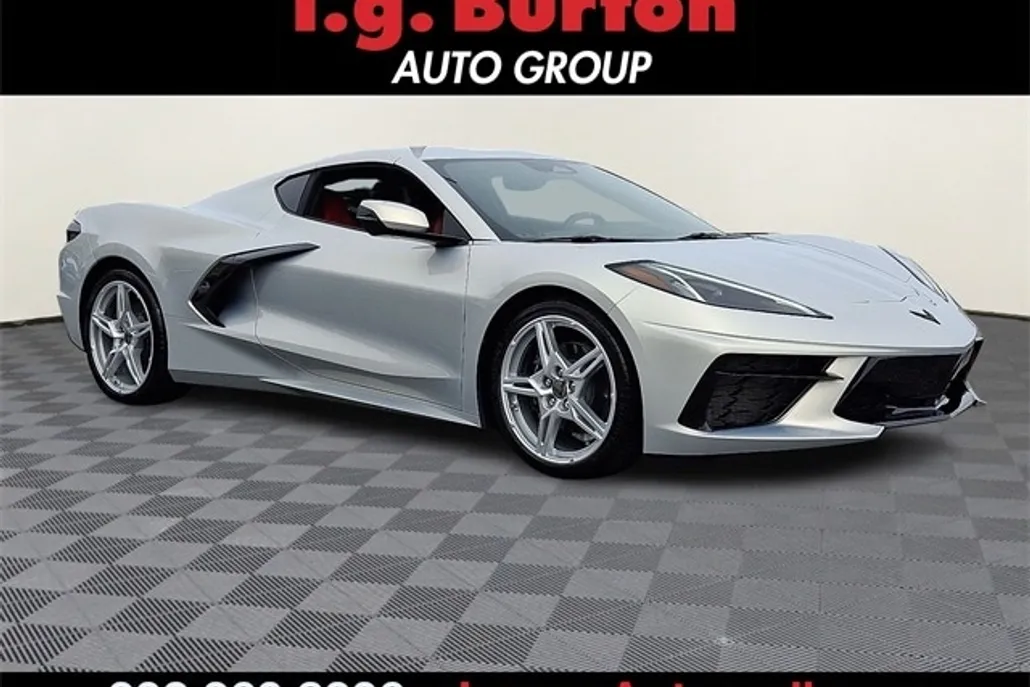 2024 Chevrolet Corvette Stingray 1LT photo 1