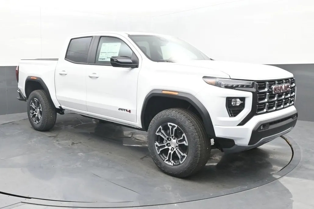 2025 Gmc Canyon AT4 photo 1