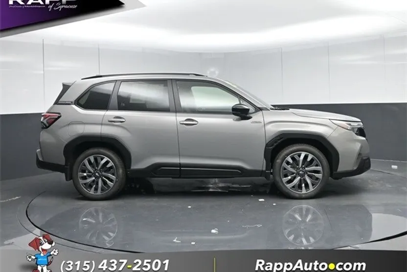 2025 Subaru Forester Touring photo 1
