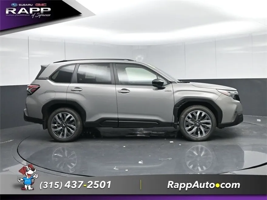2025 Subaru Forester Touring photo 1