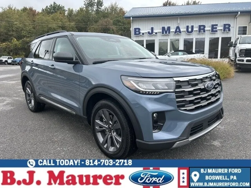 2025 Ford Explorer photo 1