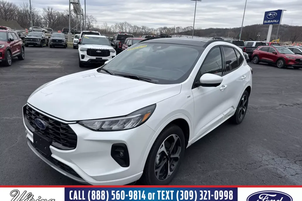 2024 Ford Escape ST-Line Select photo 1