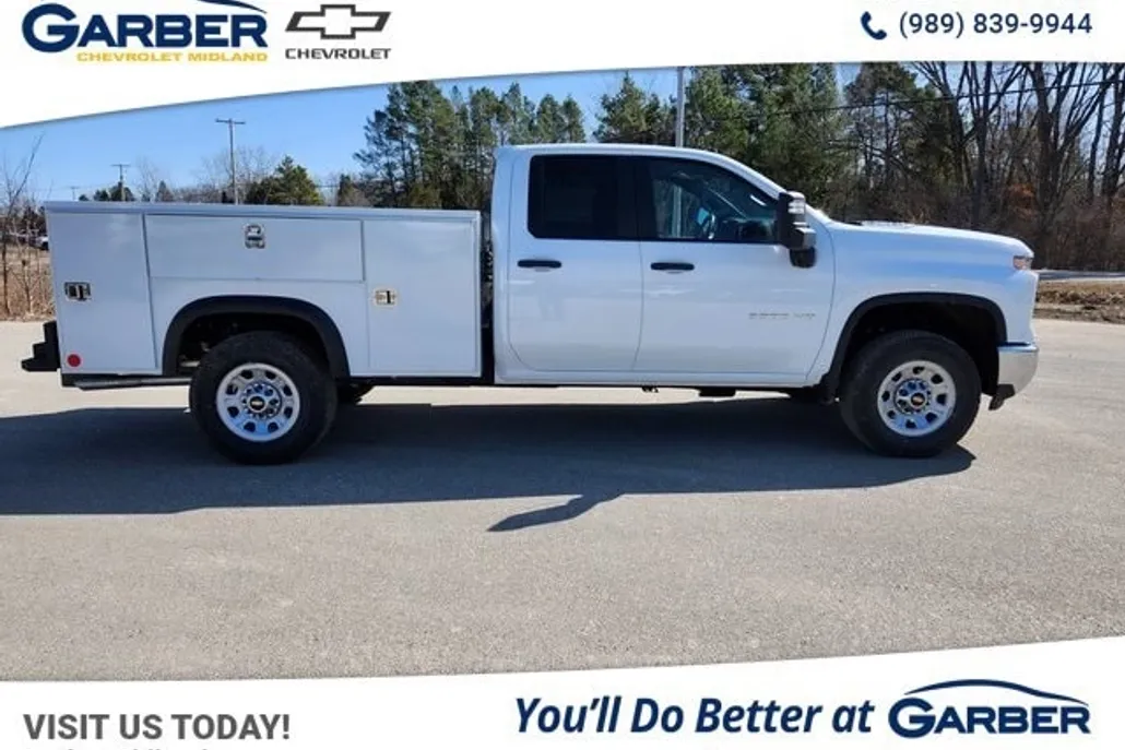 2025 Chevrolet Silverado 3500HD photo 1