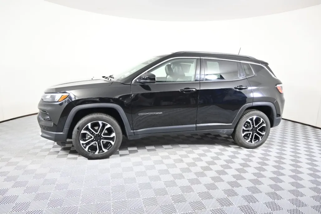 2022 Jeep Compass Limited photo 1