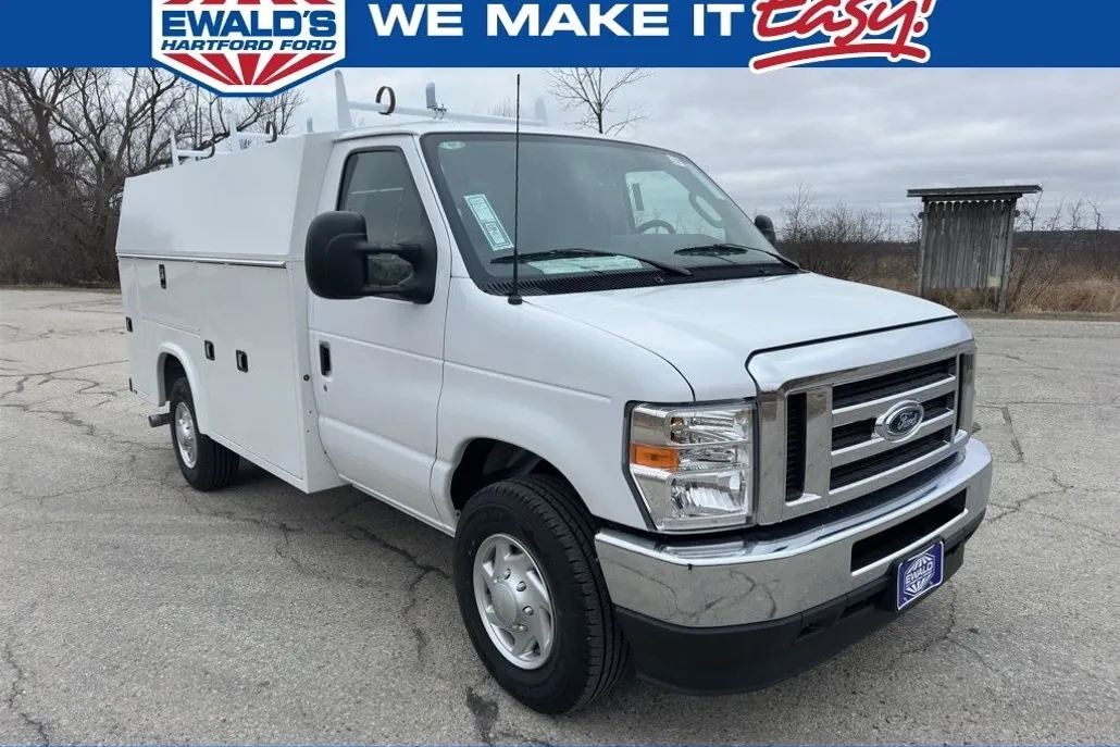 2025 Ford E-350 photo 1