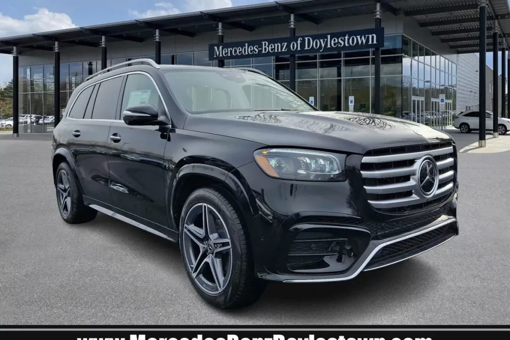 2025 Mercedes Benz GLS 450 4MATIC photo 1