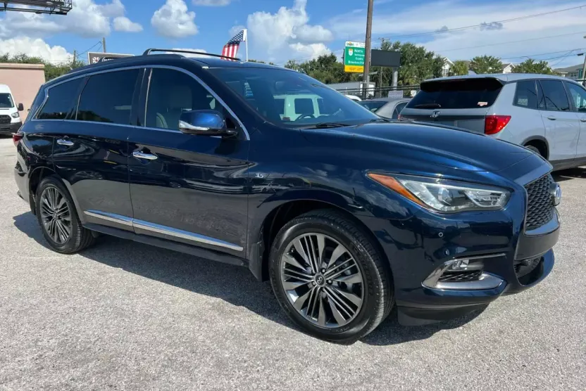 2019 Infiniti QX60 Luxe photo 1