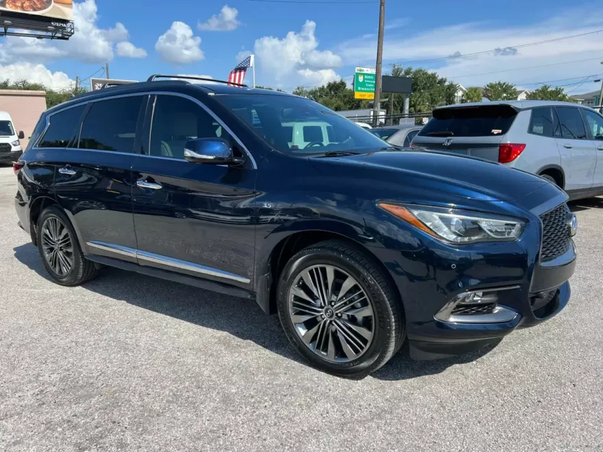 2019 Infiniti QX60 Luxe photo 1