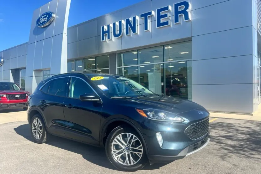 2022 Ford Escape SEL photo 1
