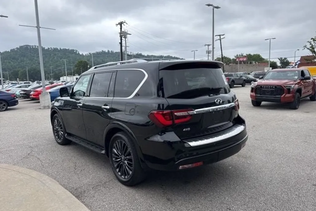 2023 Infiniti QX80 Sensory photo 1
