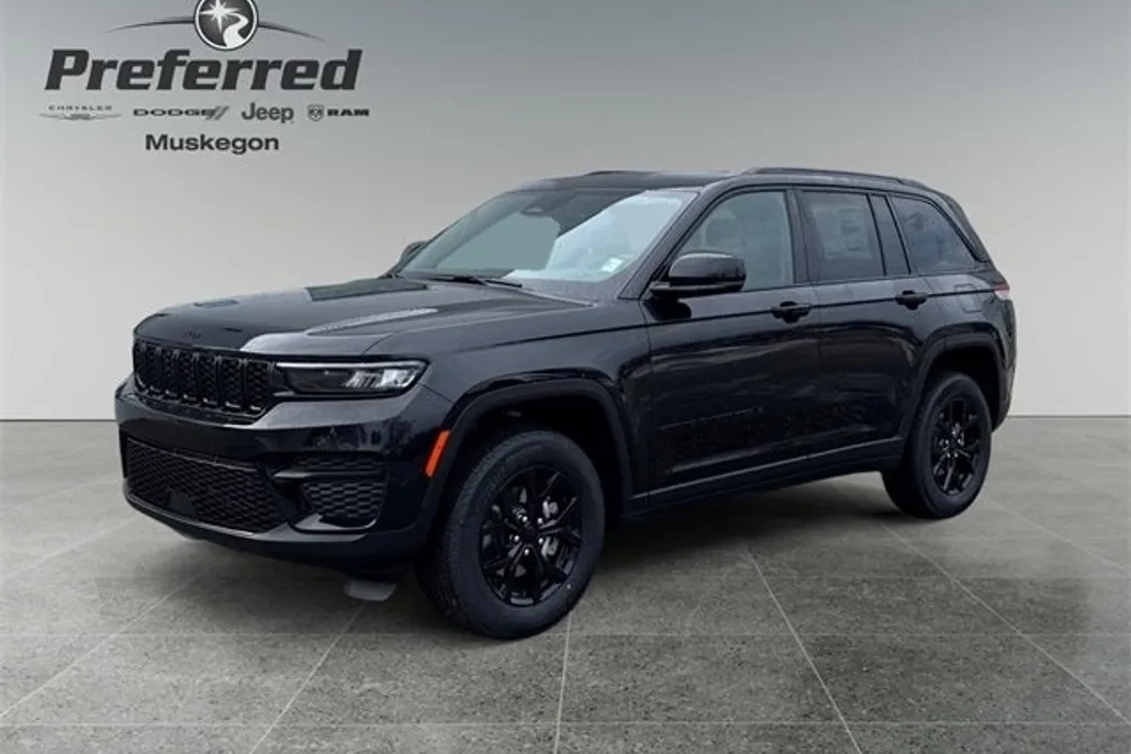 2025 Jeep Grand Cherokee Altitude photo 1