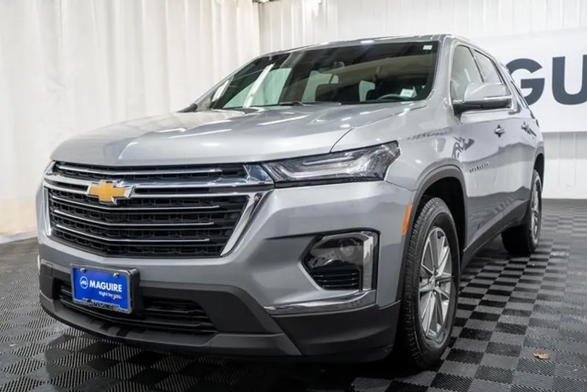 2023 Chevrolet Traverse photo 1